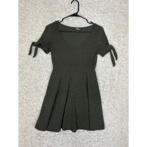 Lulus Ribbed Skater Dress Womens Medium Green Short Sleeve Tie Sleeve‎ Casual